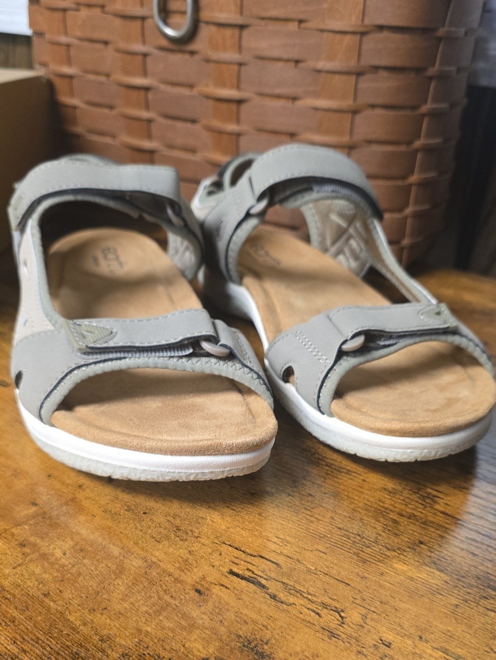 Earth Light Gray Skylar3 Womans Sandals